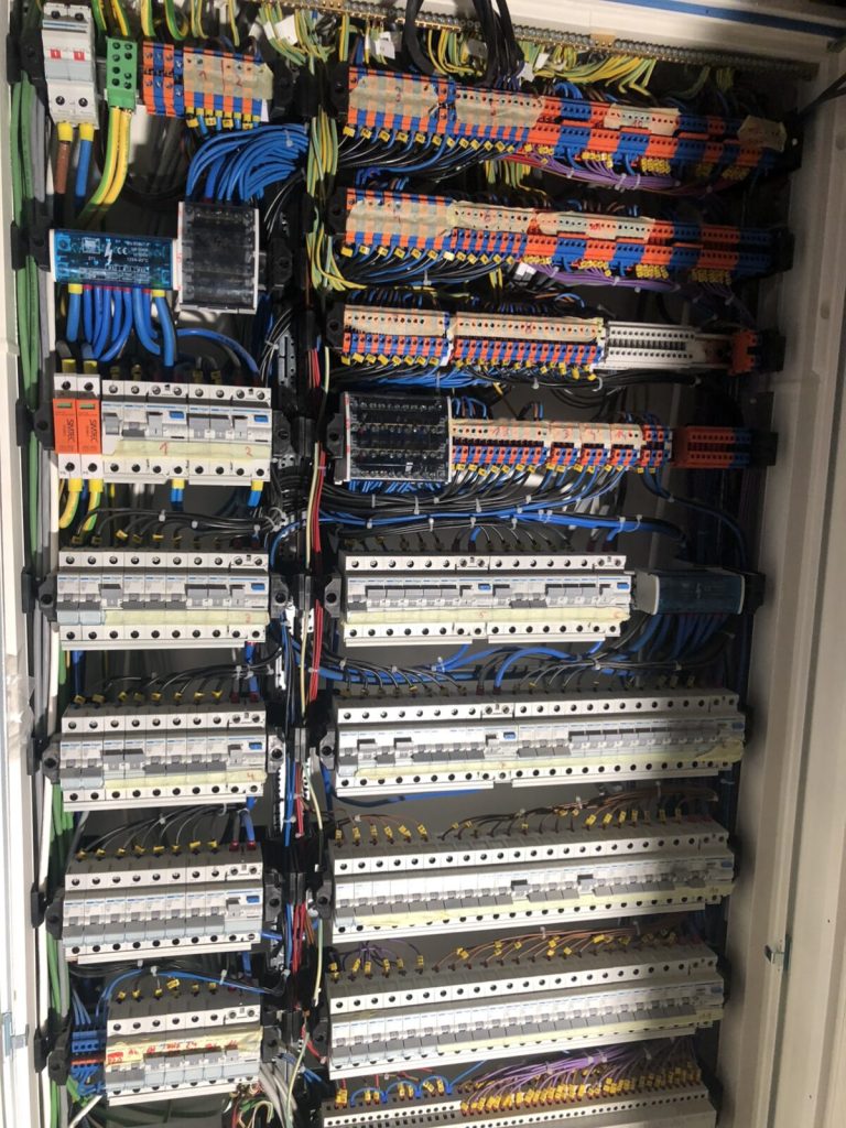 Professionally wired distribution and automation board, Kent
